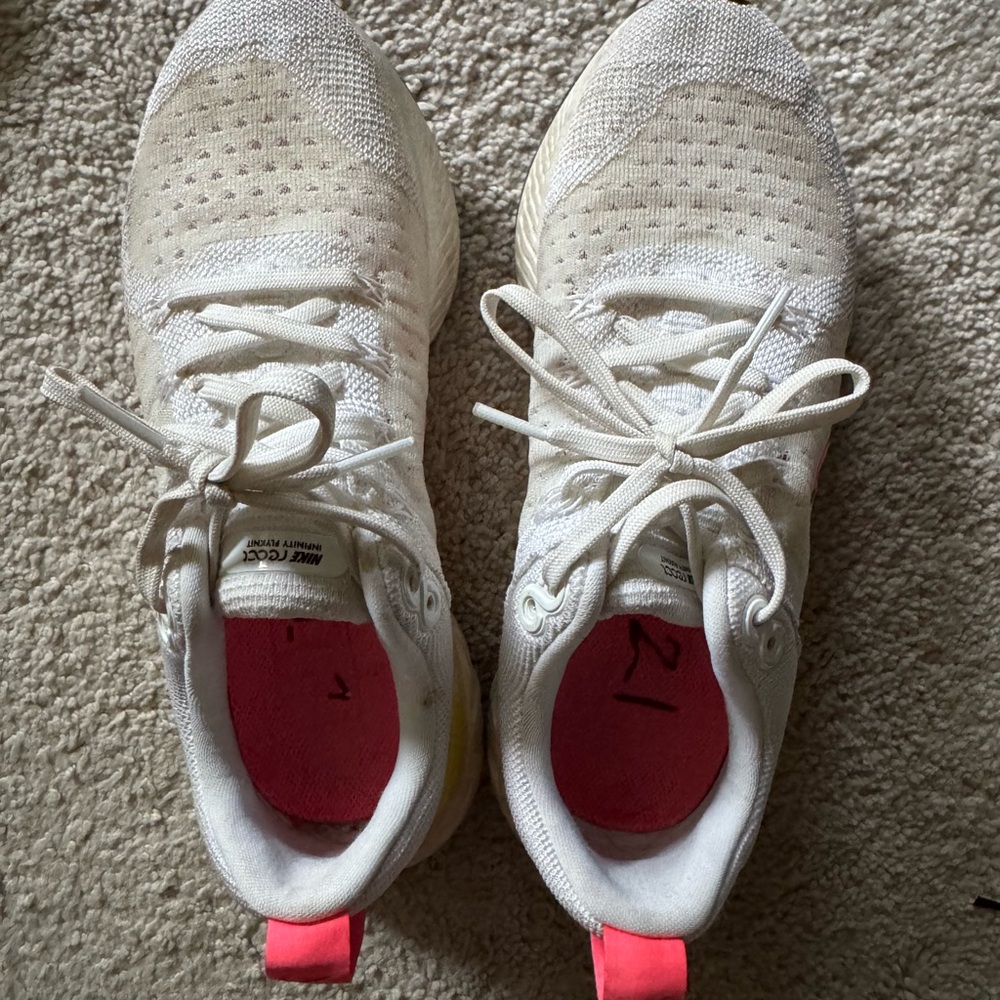 Nike Women's White Knit Sneakers with Pink Accents